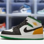 2_left-air-jordan-1-mid-se-white-laser-orange-lucky-green-500780.jpeg
