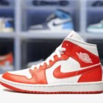 2_left-air-jordan-1-mid-syracuse-414198.jpeg