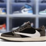 2_left-air-jordan-1-retro-low-travis-scott-229652.jpeg