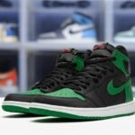 2_left-Air Jordan 1 Retro High OG Pine Green Black2.jpeg