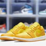 3_side-air-jordan-1-low-yellow-strike-872374.jpeg