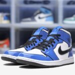 3_side-air-jordan-1-mid-signal-blue-2.jpeg