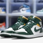 3_side-air-jordan-1-mid-sonics-900223.jpeg