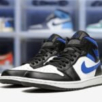 3_side-air-jordan-1-mid-white-black-royal-436167.jpeg