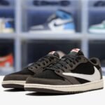 3_side-air-jordan-1-retro-low-travis-scott-885781.jpeg