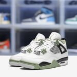 3_side-Air Jordan 4 Seafoam4.jpeg