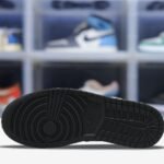 6_sole-air-jordan-1-low-black-white-particle-grey-189282_bbf6ea80-a128-44f5-8eaa-a110681c8cb5-117127.jpeg
