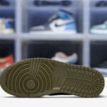 6_sole-air-jordan-1-low-og-sp-travis-scott-olive-3.jpeg
