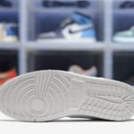 6_sole-air-jordan-1-low-sky-grey-paris-909191.jpeg