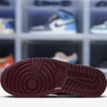 6_sole-air-jordan-1-mid-split-beach-cherrywood-red-wethenew-3.jpeg