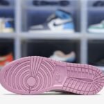6_sole-air-jordan-1-mid-white-black-light-arctic-pink-518606.jpeg
