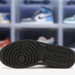 6_sole-air-jordan-1-mid-white-black-royal-656190.jpeg