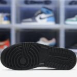 6_sole-air-jordan-1-mid-white-shadow-556785.jpeg