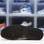 6_sole-air-jordan-1-retro-low-travis-scott-307513.jpeg