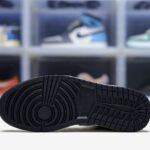 6_sole-Air Jordan 1 Retro High OG Obsidian UNC 20197.jpeg