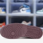 6_sole-Air Jordan 1 Retro High OG Sky J Mauve3.jpeg
