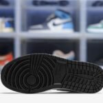 6_sole-Air Jordan 1 Retro High Silver Toe4.jpeg