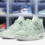 6_sole-Air Jordan 4 Seafoam Sail2.jpeg